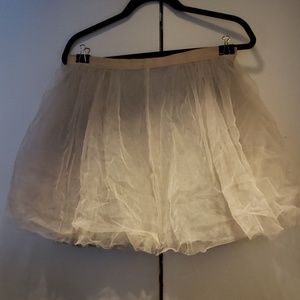 NWT - Loft skirt with tuille